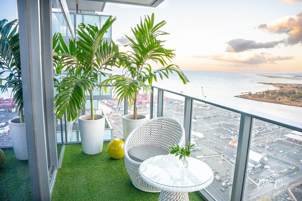 Thirty Eight: the lanai
